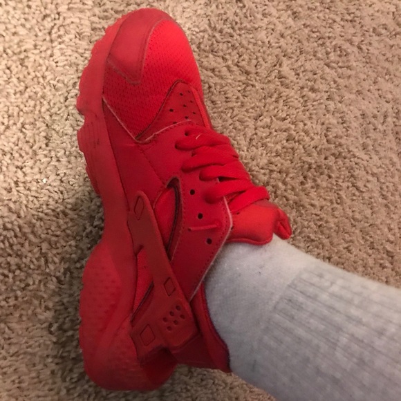 Red Huraches - Picture 5 of 11